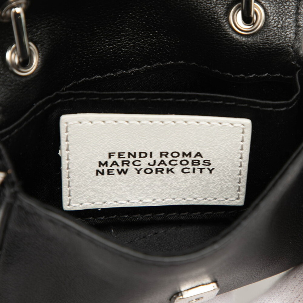 FENDI Black Leather Shoulder Bag - Picture 5 of 7